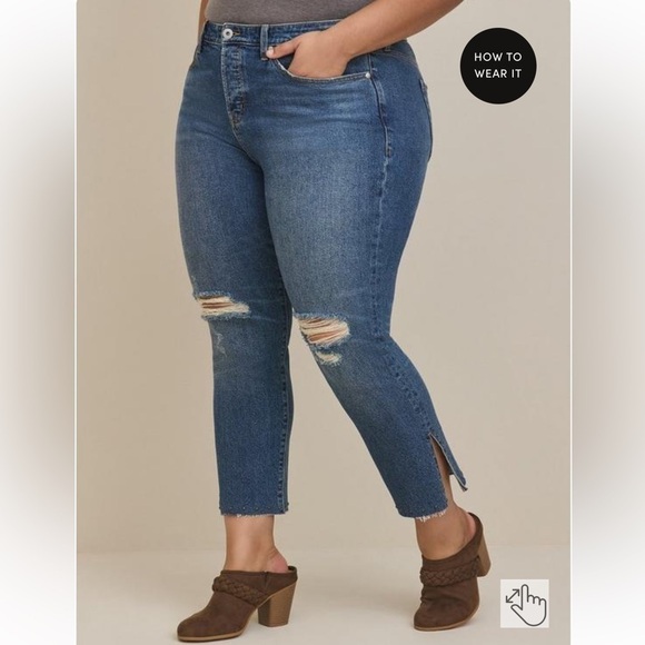 *NEW* Torrid High Rise Straight Classic Denim Studded Jeans - Picture 1 of 16
